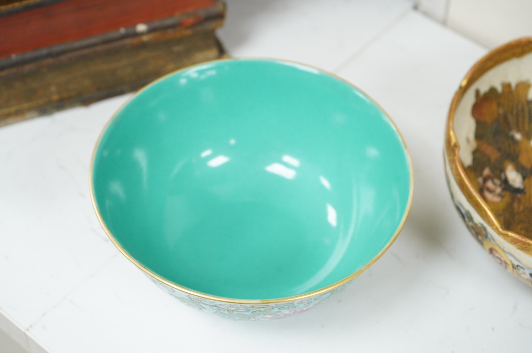 Mixed Japanese and Chinese bowls, vases and plates, largest 18cm diameter